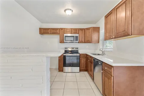 7816 Juniper St, Miramar FL 33023