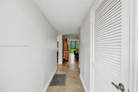 9410 N Hollybrook Lake Dr # 102, Pembroke Pines FL 33025