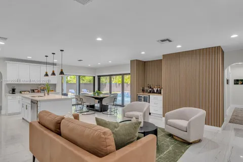 620 Sea Turtle Way, Plantation FL 33324