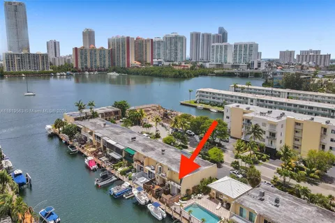 3945 NE 167th St # 18, North Miami Beach FL 33160