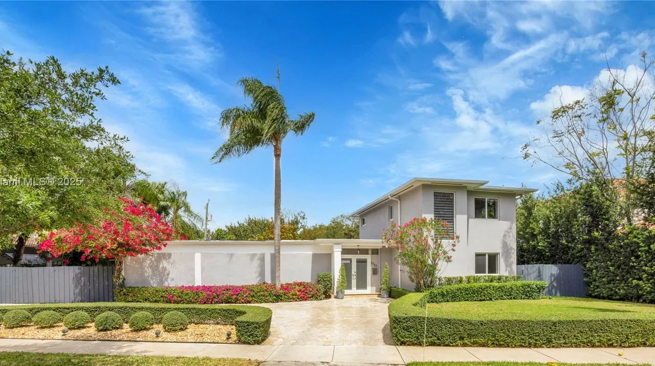 5757 SW 49th St, South Miami FL 33155