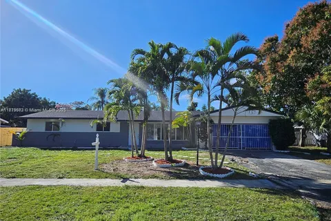 221 SW 53rd Ave, Plantation FL 33317