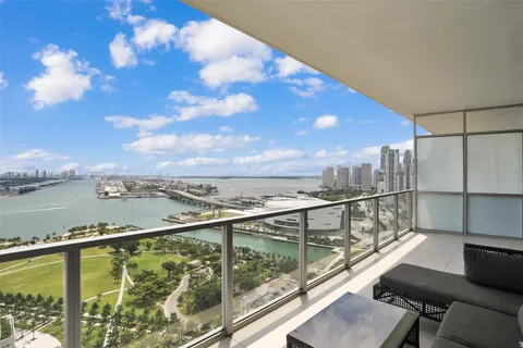 1100 Biscayne Blvd # 3002, Miami FL 33132