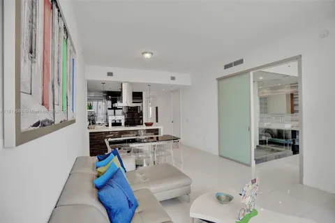 1100 Biscayne Blvd # 3002, Miami FL 33132