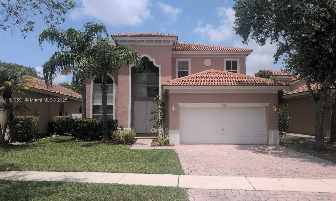 1202 NE 37th Pl, Homestead FL 33033