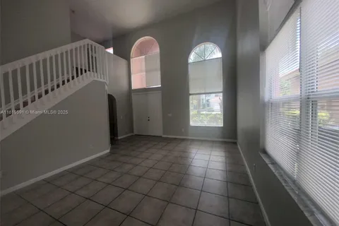 1202 NE 37th Pl, Homestead FL 33033