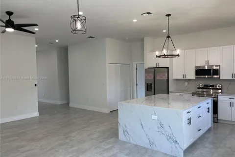 871 NW 27th Ter, Fort Lauderdale FL 33311
