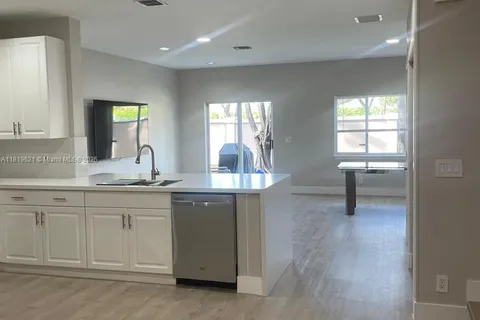 13227 NW 7th Dr # 0, Plantation FL 33325