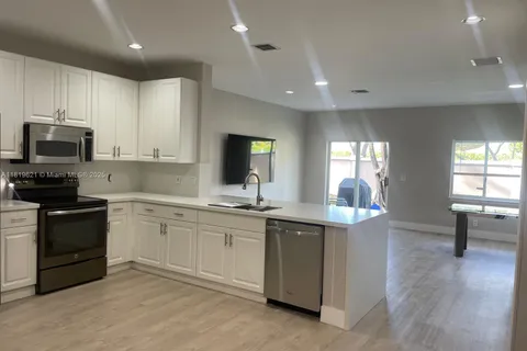 13227 NW 7th Dr # 0, Plantation FL 33325