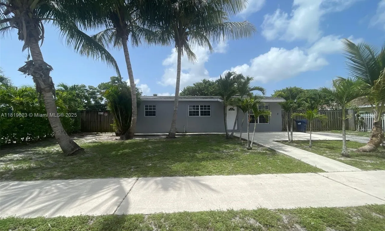 1300 NE 210th Ter, Miami FL 33179