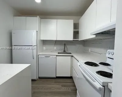 20500 W Country Club Dr # 303, Aventura FL 33180