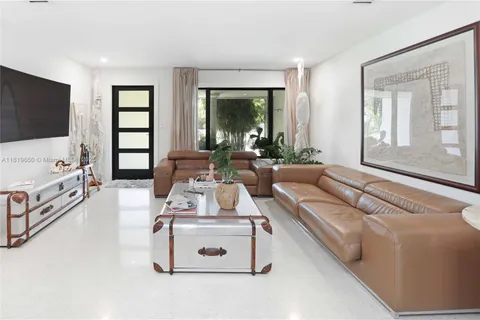 1235 Buchanan St, Hollywood FL 33019