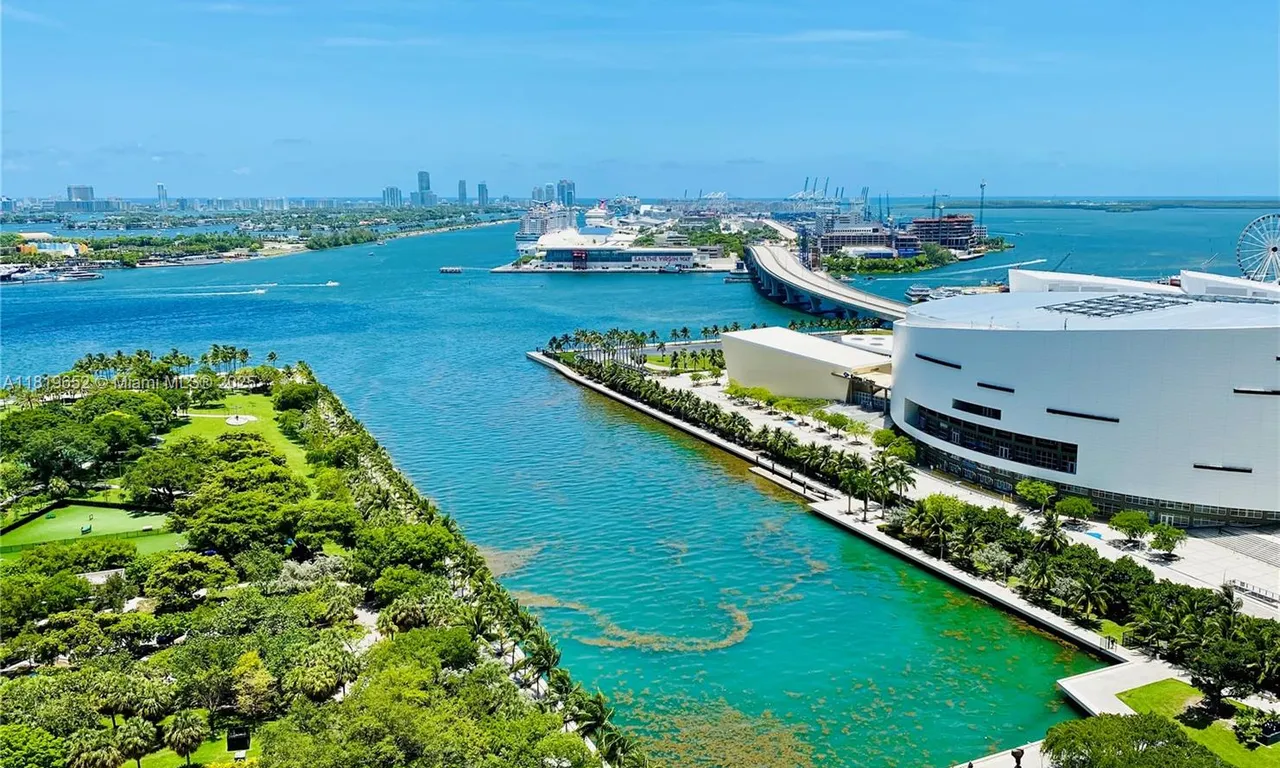 900 Biscayne Blvd # 2609, Miami FL 33132