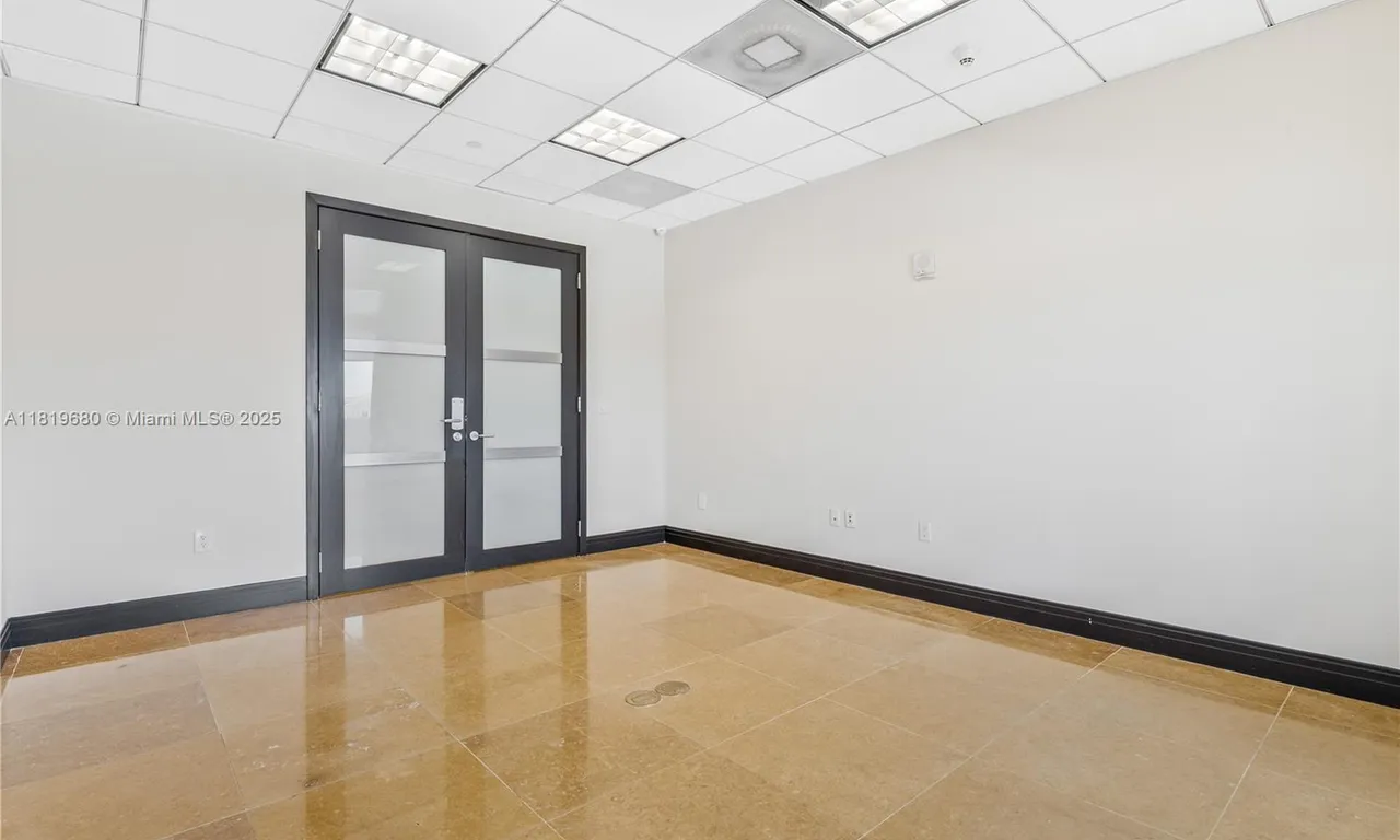 3850 Bird Rd # 1002, Miami FL 33146
