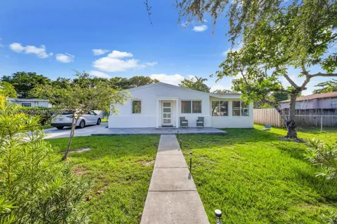 6700 SW 62nd Ct, South Miami FL 33143