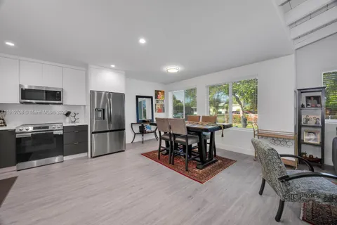 6700 SW 62nd Ct, South Miami FL 33143