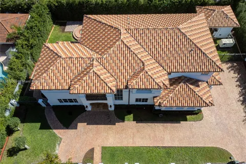 16763 NW 77th Path, Miami Lakes FL 33016