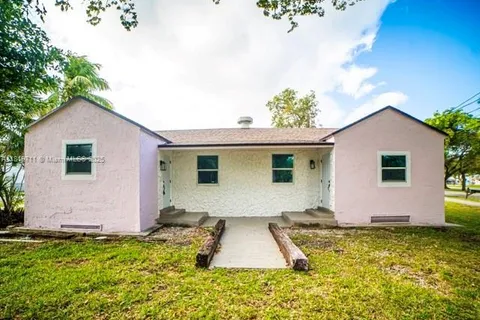 412 Columbus Pkwy, Hollywood FL 33021