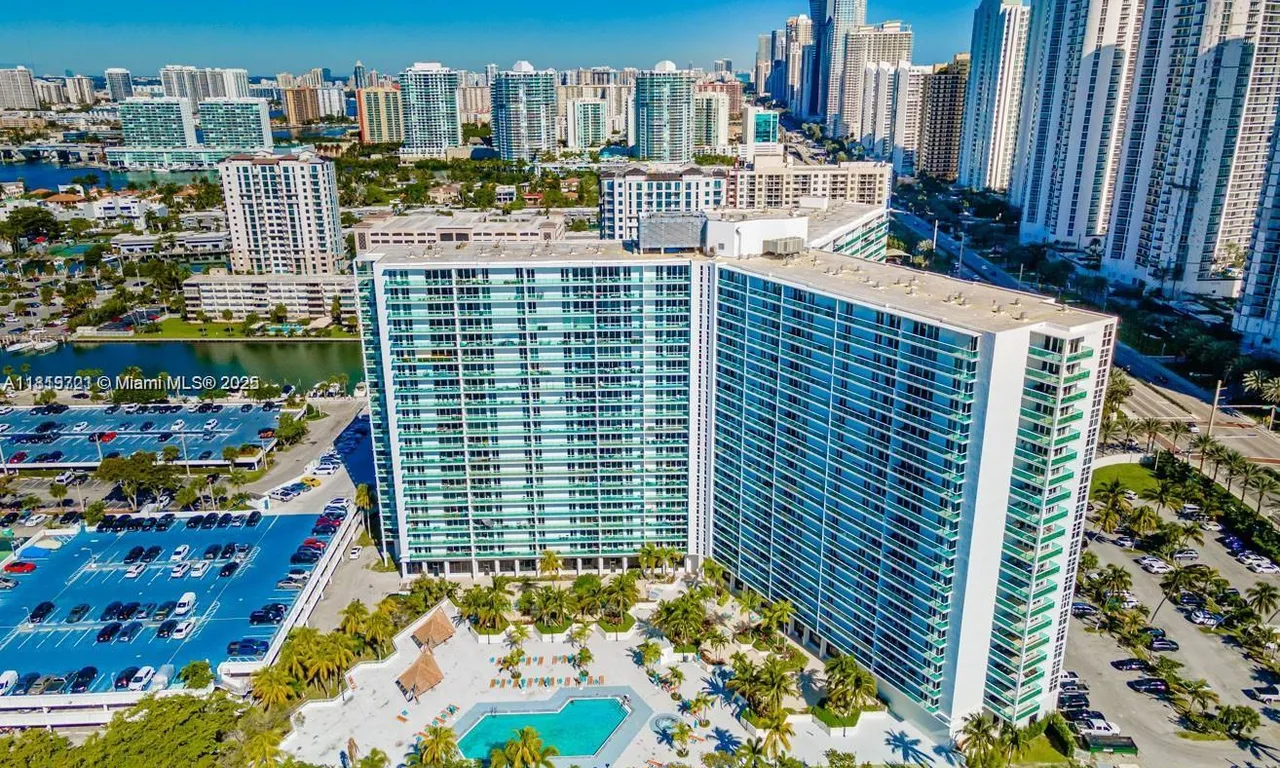 100 Bayview Dr # 1622, Sunny Isles Beach FL 33160