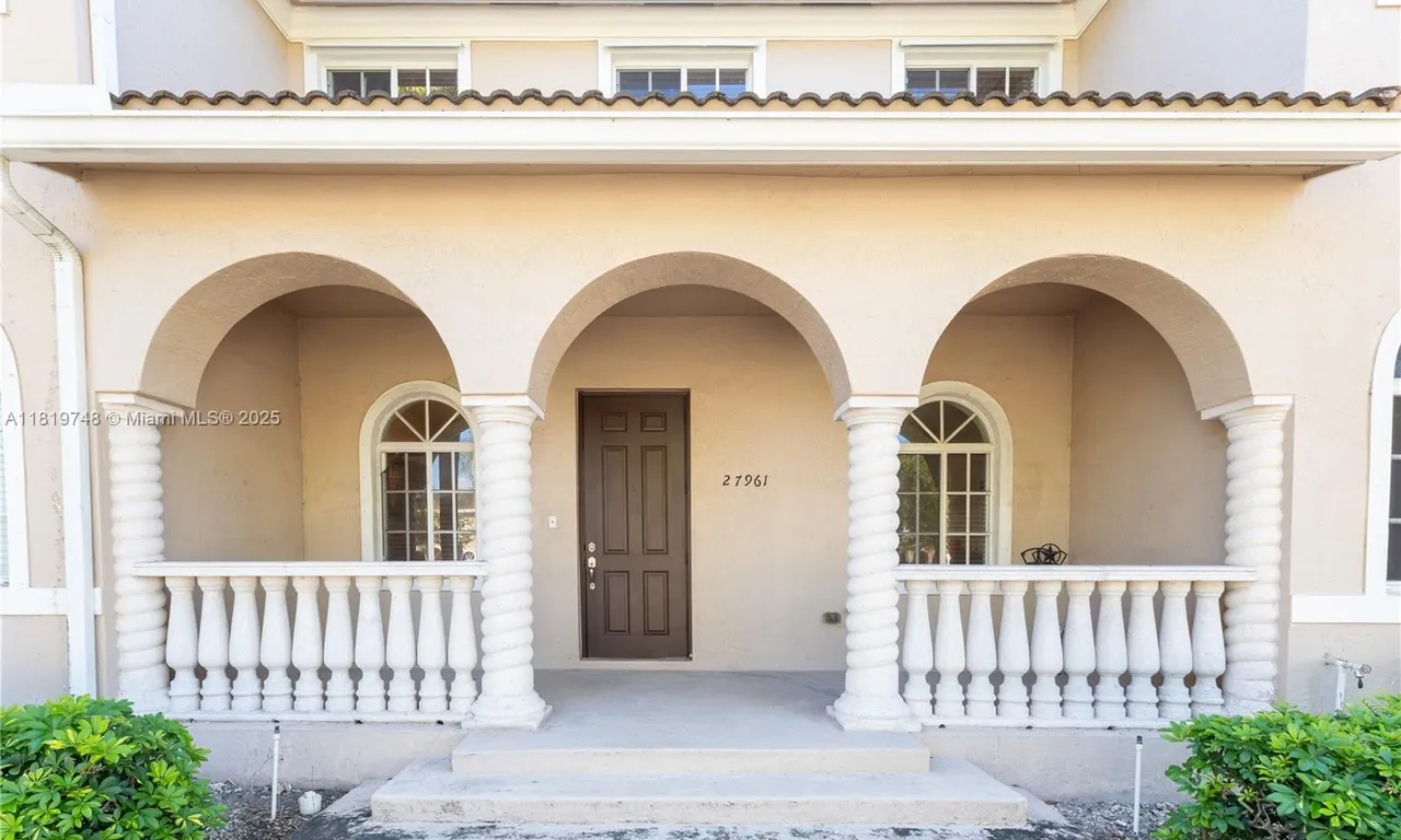 27961 SW 140th Ave, Homestead FL 33032
