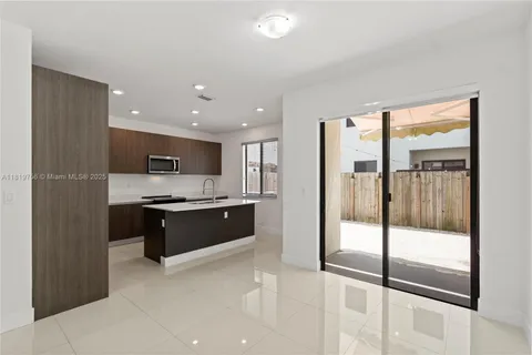 535 SW 91st Pl, Miami FL 33174