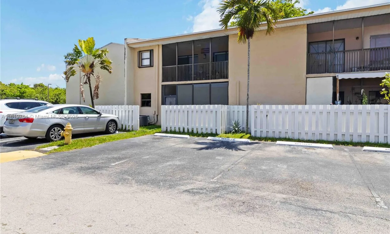10350 SW 220th St # 142, Cutler Bay FL 33190