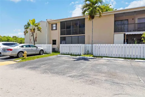 10350 SW 220th St # 142, Cutler Bay FL 33190