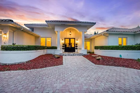 16070 SW 77 Ct, Palmetto Bay FL 33157