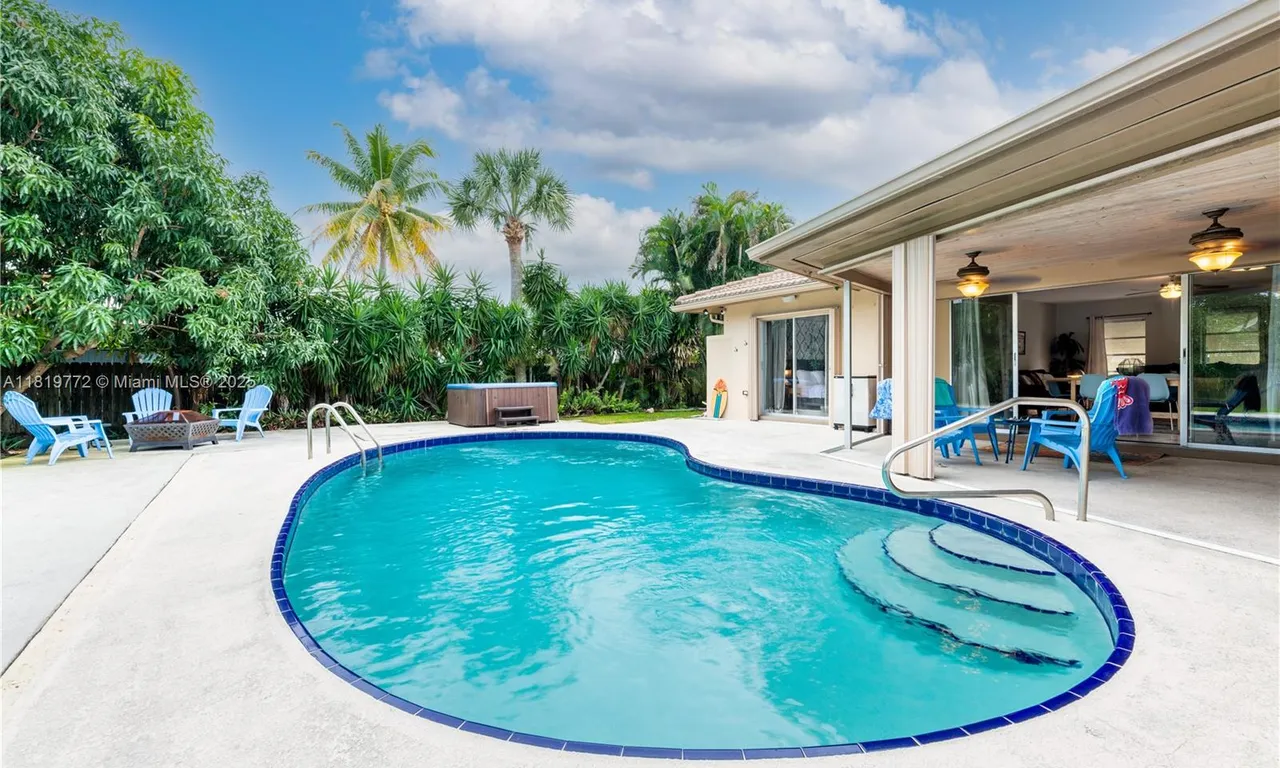 1122 S N St, Lake Worth FL 33460