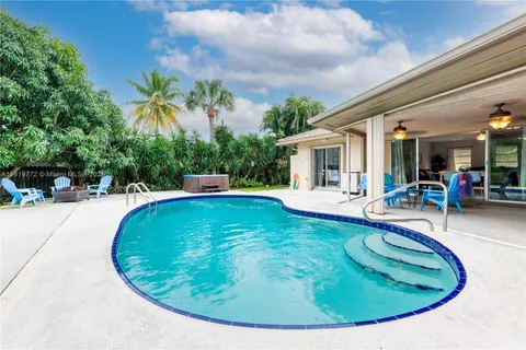 1122 S N St, Lake Worth FL 33460