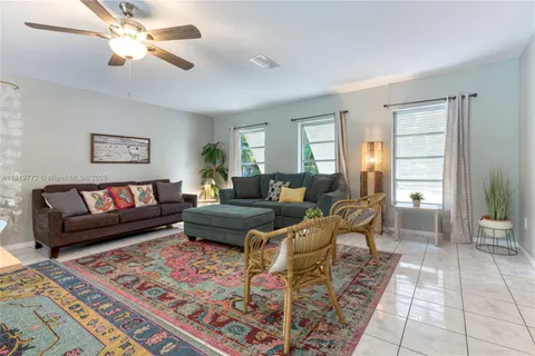 1122 S N St, Lake Worth FL 33460