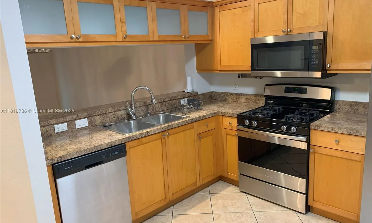 10911 Jewel Box Ln, Tamarac FL 33321