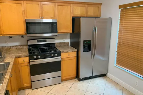 10911 Jewel Box Ln, Tamarac FL 33321