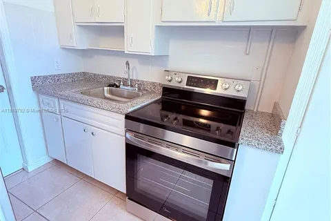 1045 NE 80th St # 3, Miami FL 33138