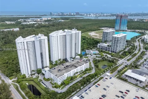 15051 Royal Oaks # 801, North Miami FL 33181