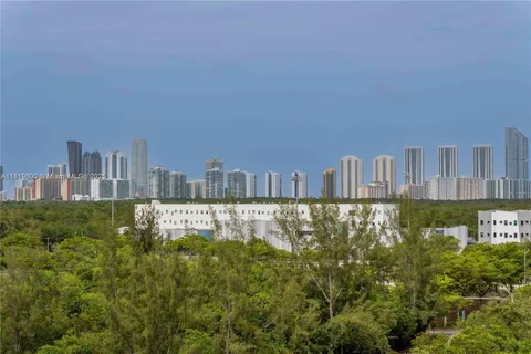 15051 Royal Oaks # 801, North Miami FL 33181