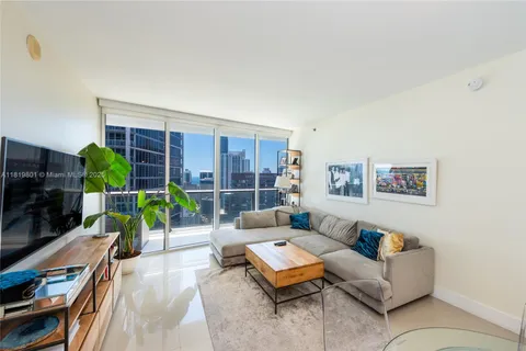 475 Brickell Ave # 4213, Miami FL 33131