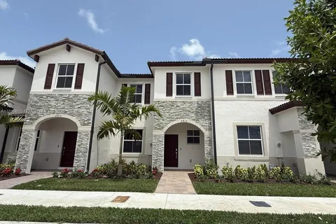 2820 SE 26 Ave # 2820, Homestead FL 33035