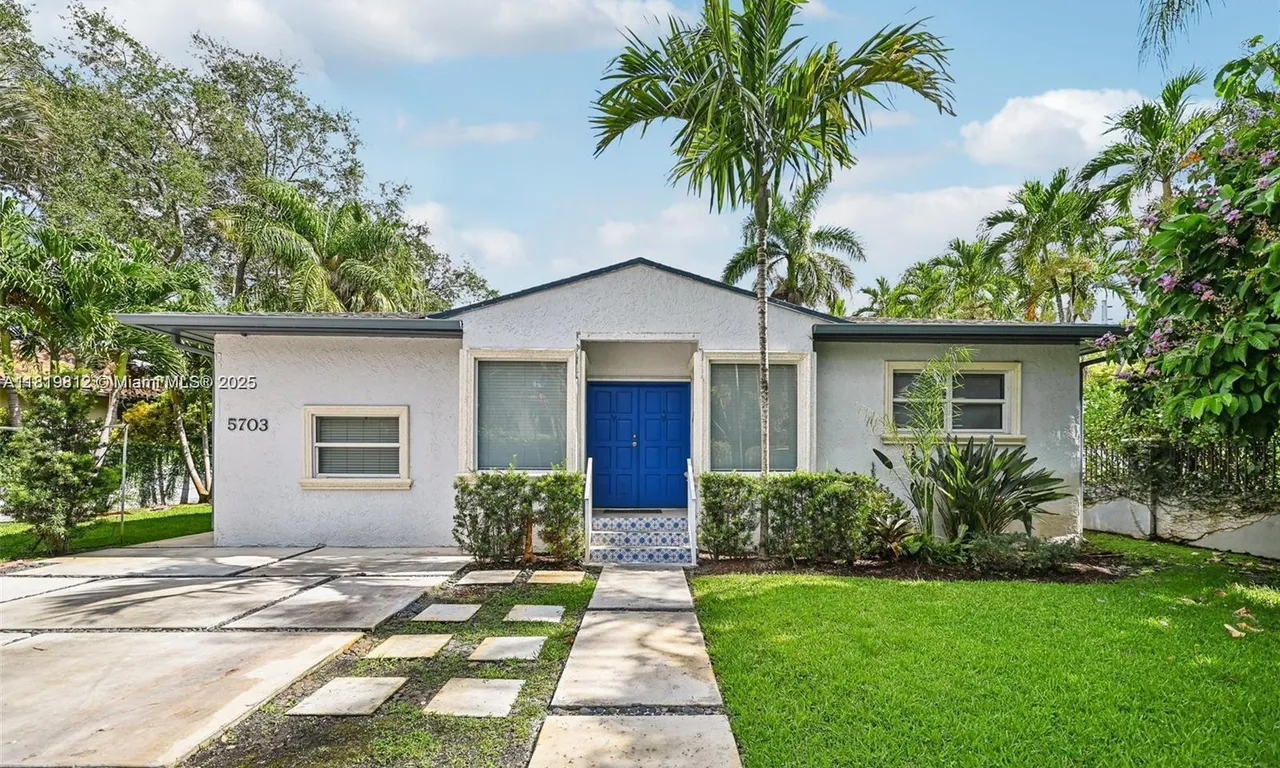 5703 SW 83rd St, South Miami FL 33143