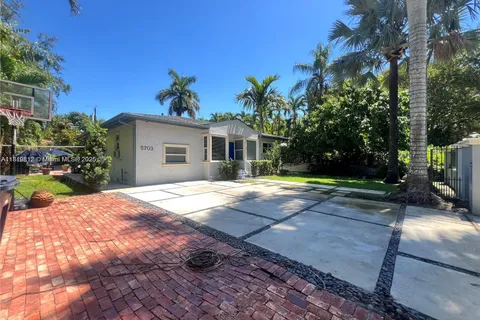 5703 SW 83rd St, South Miami FL 33143