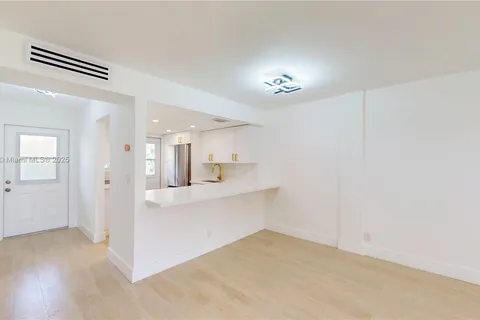 1333 E Hallandale Beach Blvd # 326, Hallandale Beach FL 33009