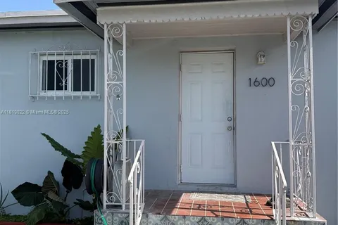 1600 NW 153rd St, Miami Gardens FL 33054