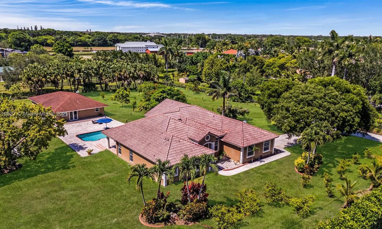 12851 Luray Rd, Southwest Ranches FL 33330