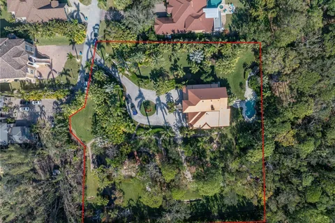 8755 Commodore Dr, Seminole FL 33776