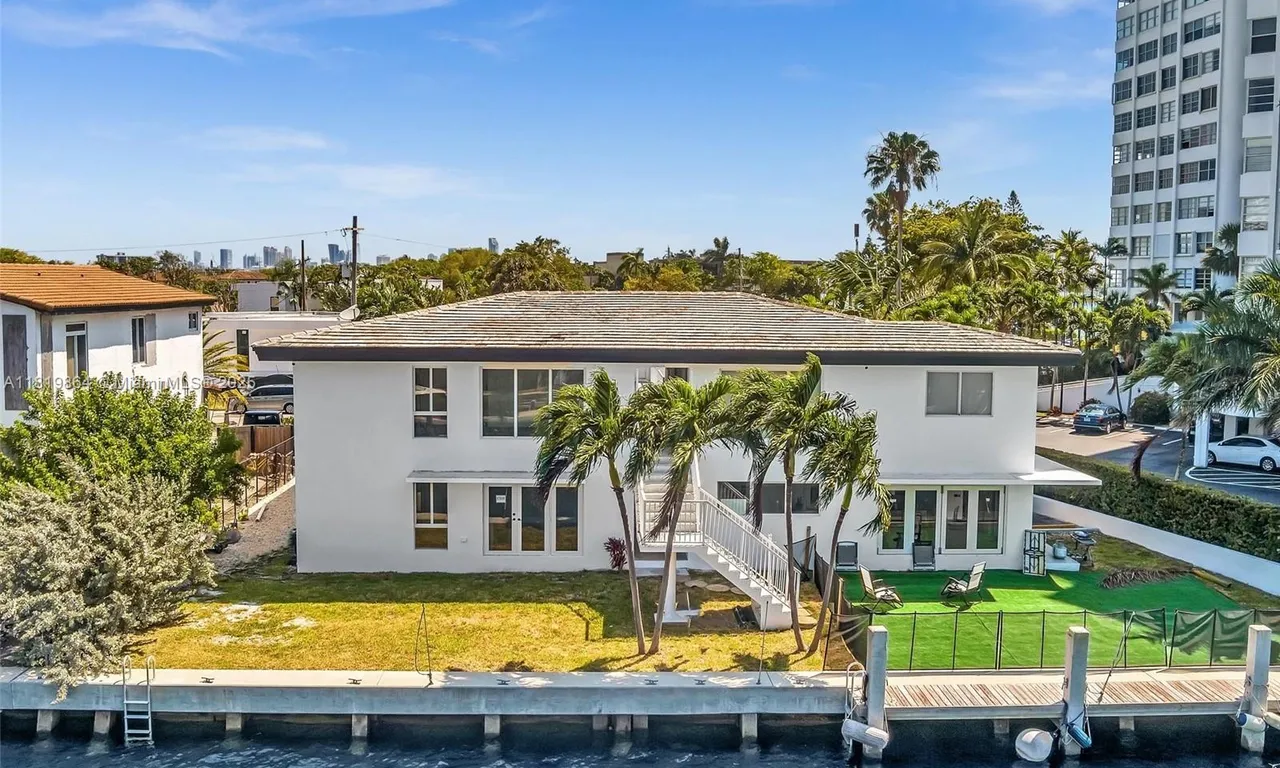 11900 N Bayshore Dr # 101, North Miami FL 33181
