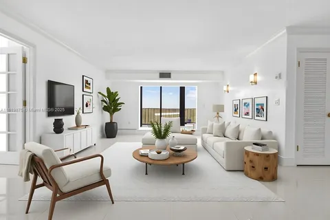 77 Crandon Blvd # 8A, Key Biscayne FL 33149