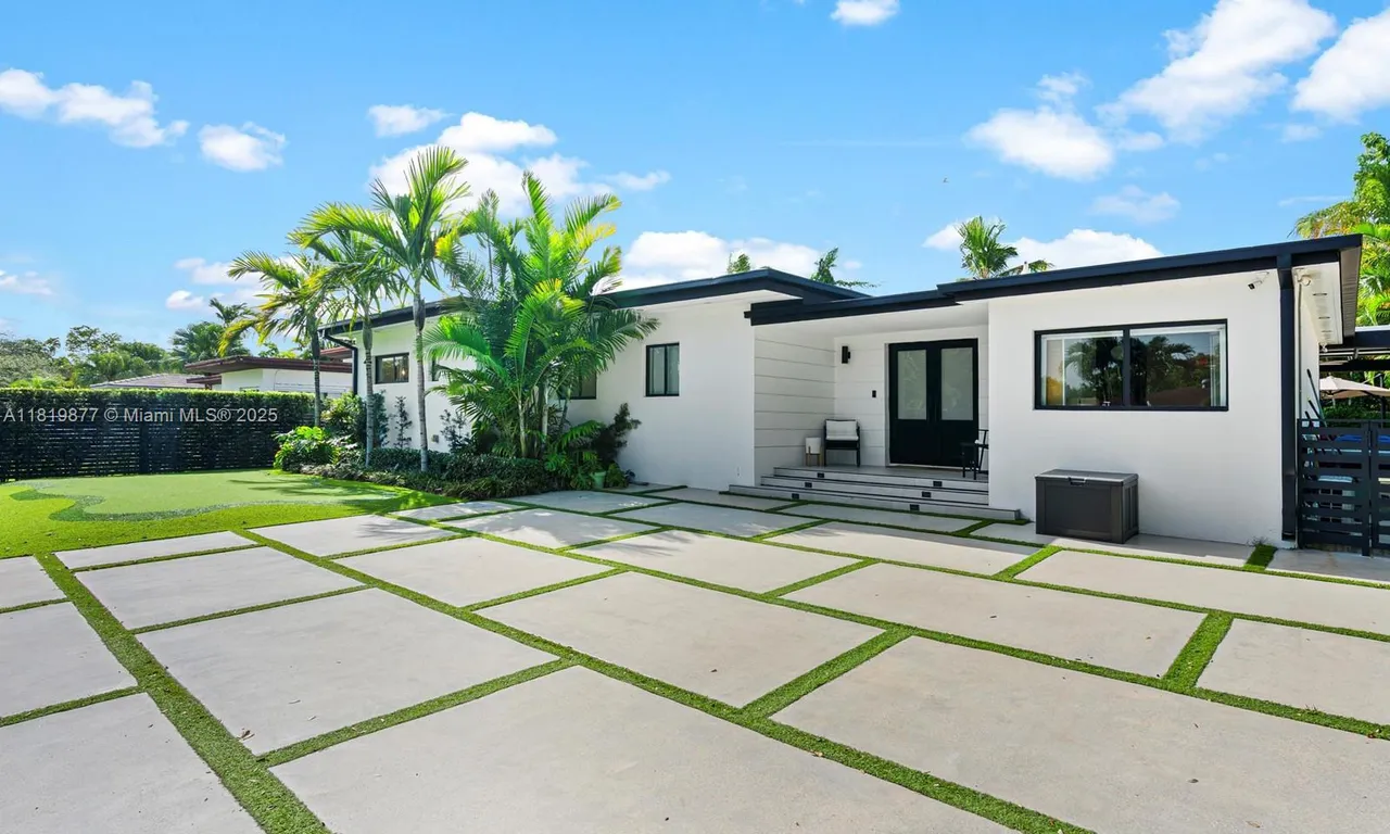 4531 SW 15th St, Miami FL 33134