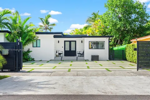4531 SW 15th St, Miami FL 33134