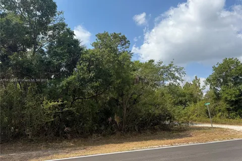124 HUNTING CLUB AVE, Clewiston FL 33440
