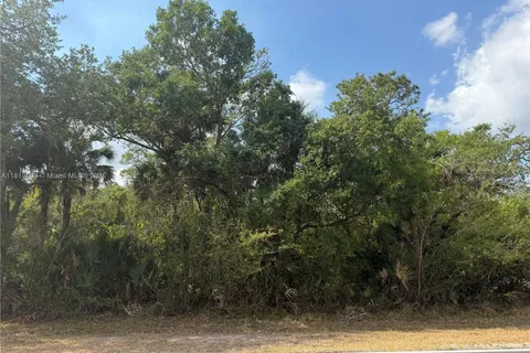 124 HUNTING CLUB AVE, Clewiston FL 33440